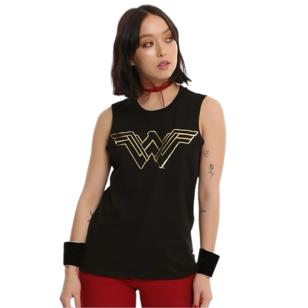 NWT DC Comics Wonder Woman Black Gold Graphic Muscle Tee Superhero Size Medium